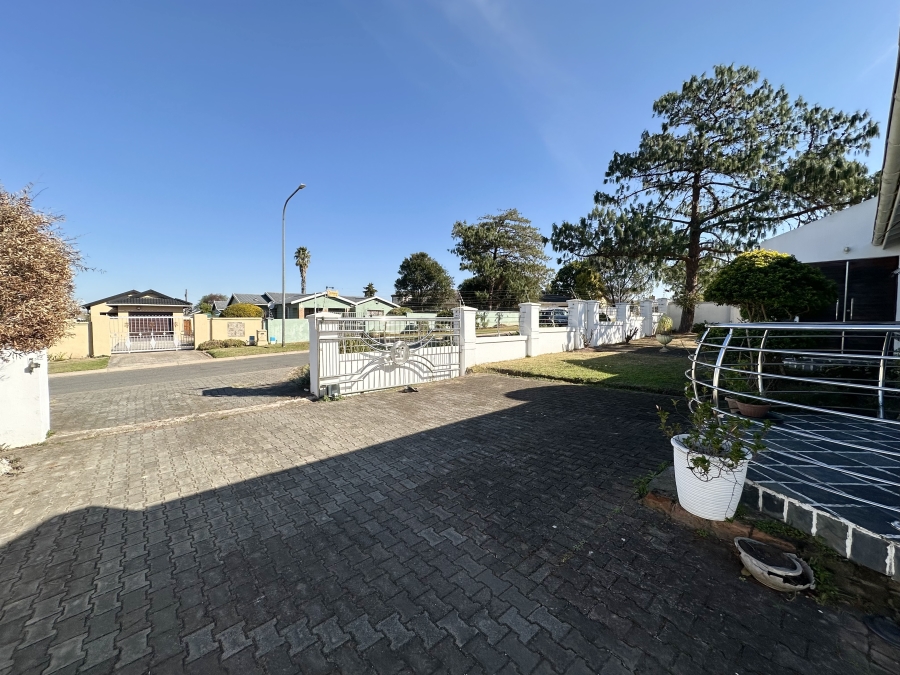 3 Bedroom Property for Sale in Southernwood Eastern Cape